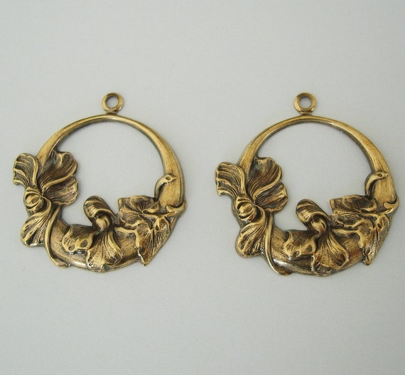 4-ox 真鍮製フラワー リーフ ペンダント チャーム ダングル ジュエリー