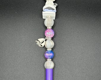 Bolígrafo de cuentas con forma de niño barquero