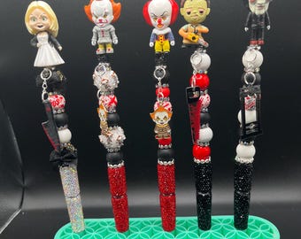 Bolígrafos con temática de terror y cuentas