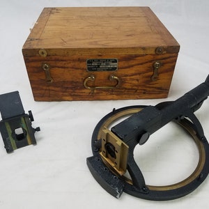 Antique 1941 Nautical Telescopic Alidade Turning Board WWII US Navy Ajax Engineering Co. Chicago, IL Display Dovetail Wood Box