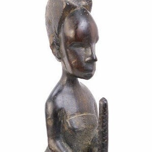 Antigo VTG Tribal Africano Arte Folclórica Esculpida à Mão Escultura de Mulher Alta em Madeira