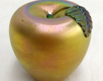 Grant Randolph Studio Art Glass Iridescent Golden Apple Paperweight Teacher&#39;s Pet Artist Signed