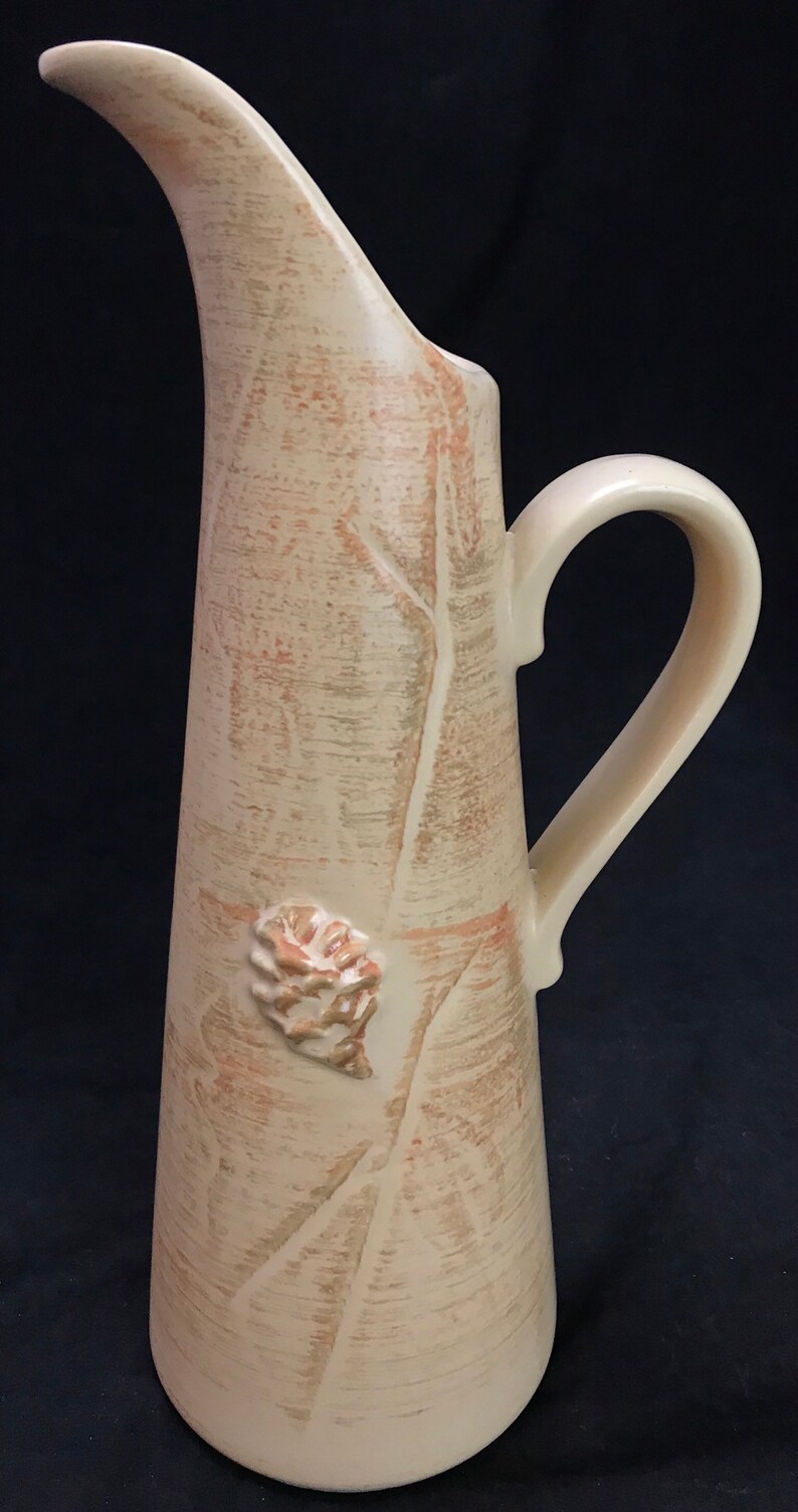 Tall #87 Ewer Pitcher Matte Finish Pinecone Motif Beige and Brown Woodsy Cabin Decor ref 21070 Vintage Hull U.S.A