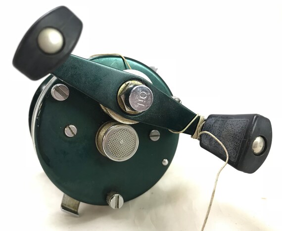 baitcaster reel oil How To PROPERLY Oil & Grease Baitcaster AND Spinning Reels for Peak  Performance