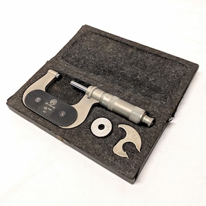 OMC MOC Digimatic Dial Outside Micrometer Caliper Measuring Instrument Tool 25-50mm .01mm