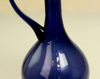 VTG Midnight Blue Hand Blown Bulbous Footed Flared Spout Glass Ewer Pitcher