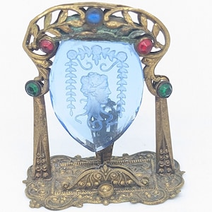 Tschechische Intaglio Tischkarte Kerzenhalter | Messing | Blau | Böhmisches Glas | Filigran | Winzig | Licht von Hinten | Viktorianisch | Dame Blumen