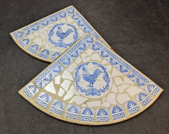 Paire d'étagères d'angle graduées vintage Coq de ferme rustique | Décoration de cuisine | Art du carrelage cassé