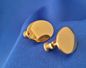 Small oval clip on earrings