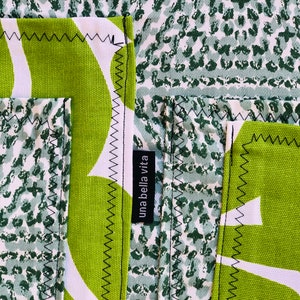 Lots of green patterns cover this full apron, four pockets, medium to plus size, heavy cotton image 5