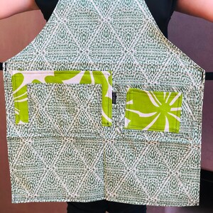 Lots of green patterns cover this full apron, four pockets, medium to plus size, heavy cotton image 2