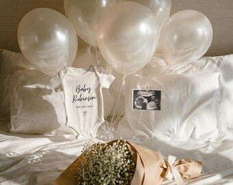 Minimal Pregnancy Baby Reveal Digital Template : Editable Canva, Minimalist Neutral Baby Pregnancy Announcement Balloon, Flower
