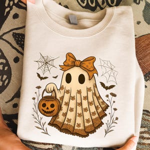 Cute Ghost Shirt, Floral Ghost Shirt, Halloween Ghost Sweatshirt, Spooky Season, Women Halloween Shirt, Halloween Party Shirt