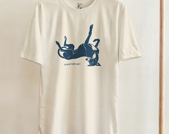 T-shirt met een luie slapende windhond in Matisse-stijl - Grappig cadeau voor hondenliefhebbers met de tekst "Liever niet", 100% katoenen honden-T-shirt, keuze uit verschillende printkleuren.