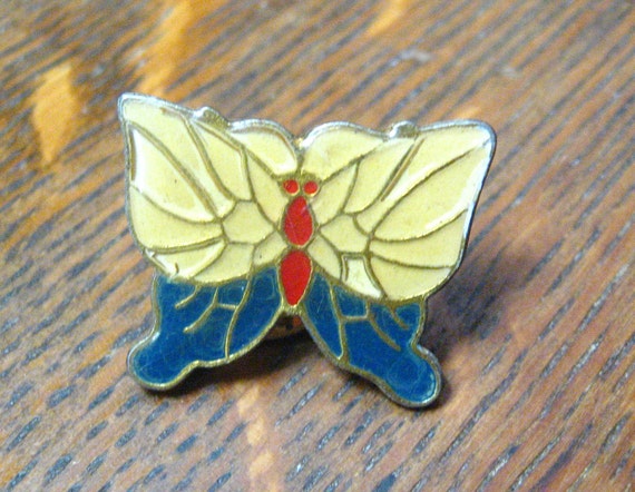 Butterfly Mariposa Winged Insect Vintage Lapel Pin - image 1