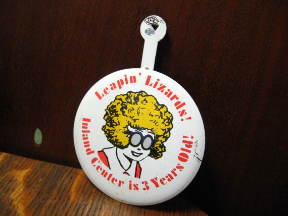 Inland Center Mall Little Orphan Annie 1969 Lapel… - image 2