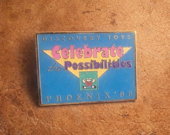 Discovery Toys Vintage 1995 Gold Logo Lapel Pin - Phoenix Arizona Celebrate Pin