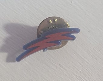 Red Blue Lightning Bolt  Rock And Roll Vintage Lapel Pin - Superhero Bowie Badge