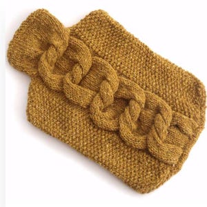 Gezellige kabelgebreide hoes warmwaterkruik – pdf-breipatroon, aran weight cosy, winterbreiproject, cadeaubreipatroon, zelfgebreid