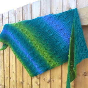 Shawl Knitting Pattern , beginner hand knit  neck scarf , Women's fashion downloadable gift , instruction downloadable pdf gift for knitters