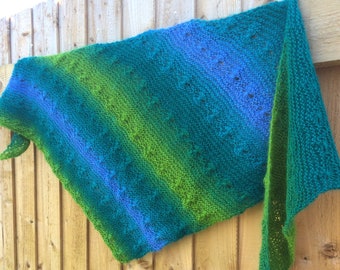 Flower Catcher Shawl Knitting Pattern: Beginner-Friendly Aran Yarn (PDF Pattern)