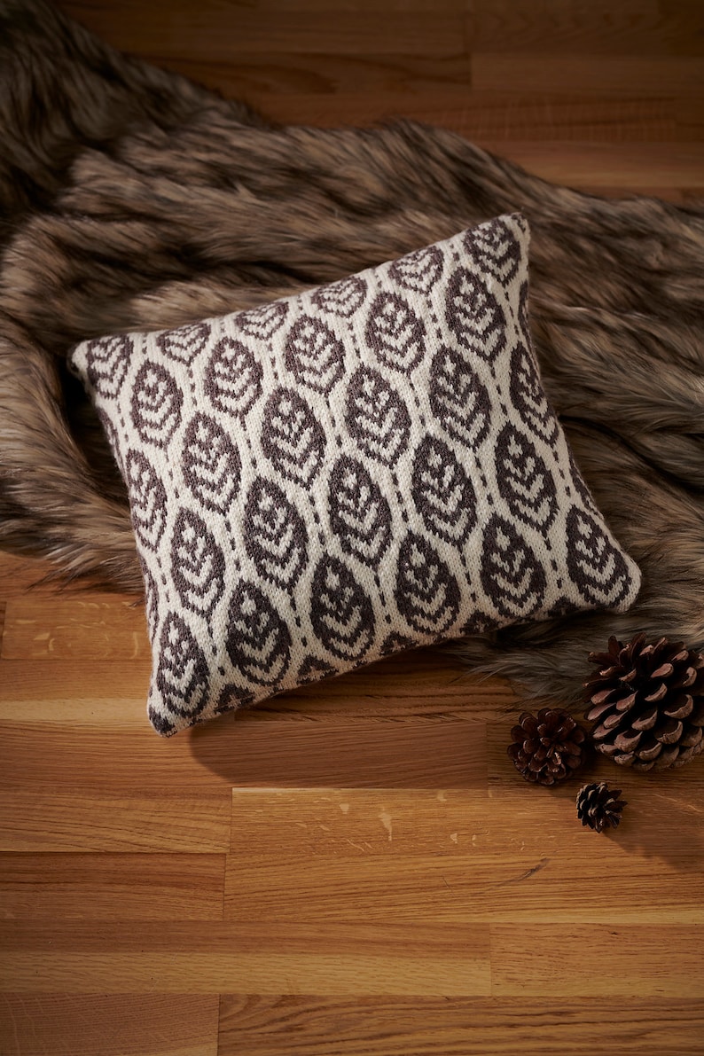 Leaf cushion knitting pattern , stranded knitting , fair isle decor , leaf pillow , autumn fall decorative pillow cover, best holiday gift image 1