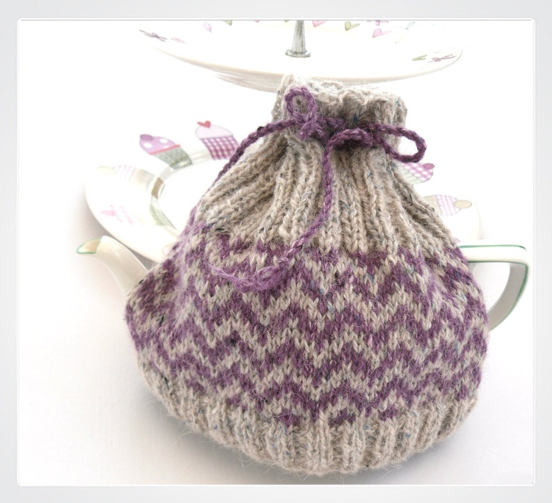 Knitting Pattern for small tea cosy , instant download , digital pattern for easy fairisle knit , pdf downloadable gift , diy knitting image 3