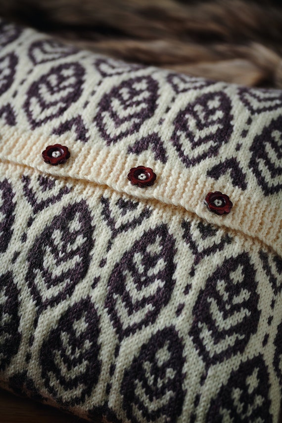 fair isle leaf pattern