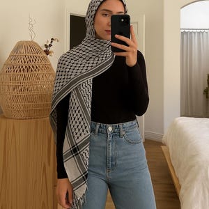 Palestinian Keffiyeh Scarf – Black & White Kufiya | Solidarity Shemagh | Free Palestine Shawl | Unisex Ethical Gift