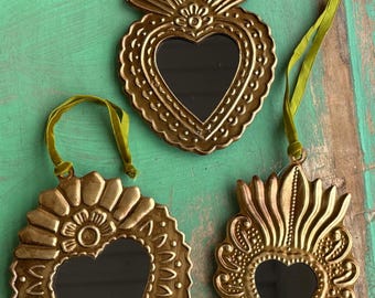 Espejos pequeños dorados del Sagrado Corazón (6")