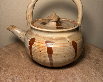 Vintage Studio Pottery Czajnik