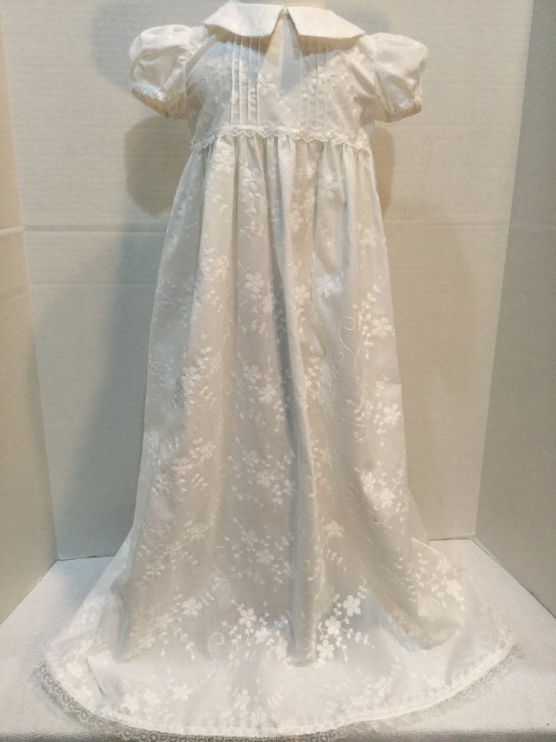 White Embroidered Christening Gown /& Bonnet