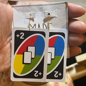 mini orecchini con carte Uno