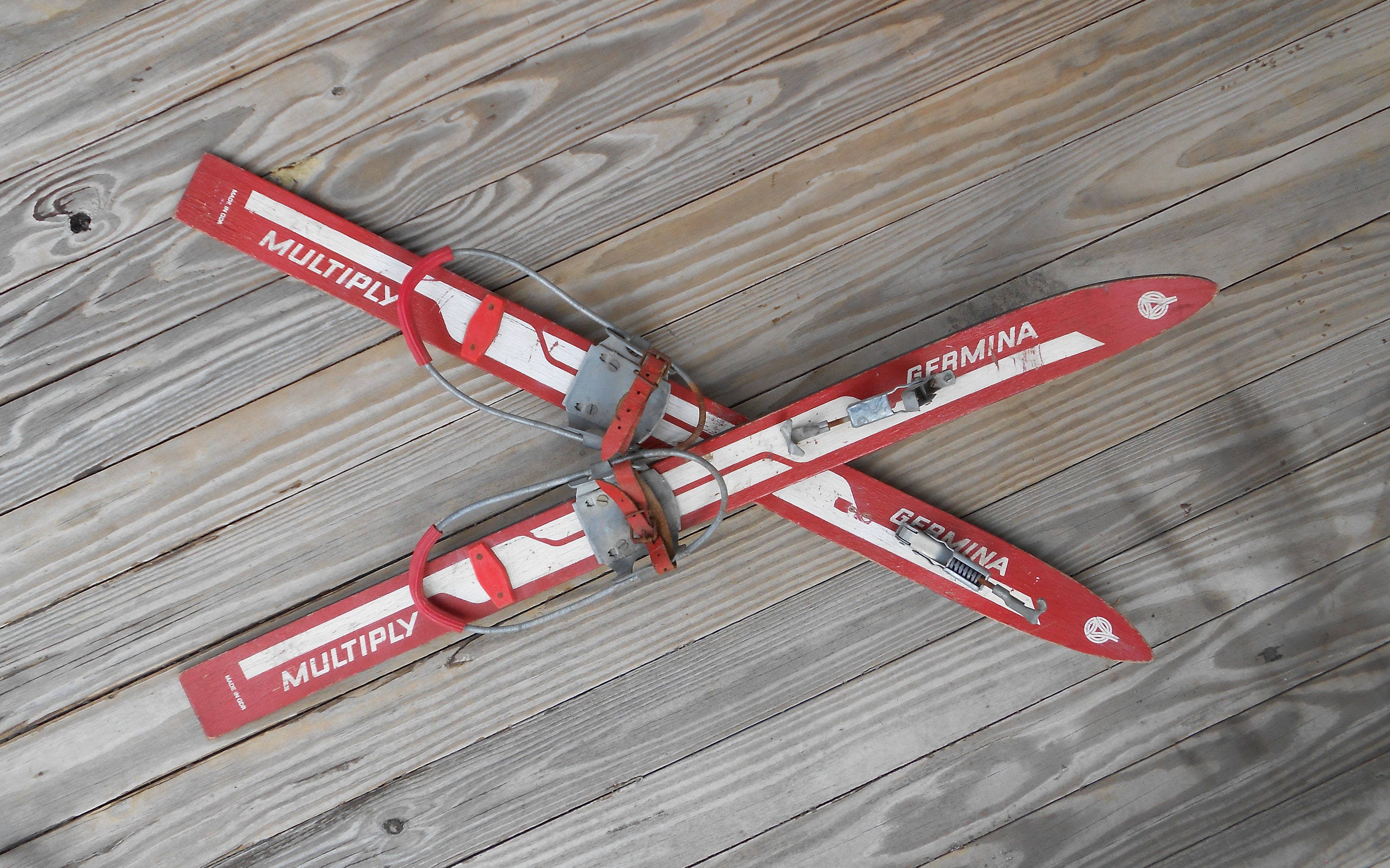 Red and White Wooden Snow Skis Outdoor Winter Skiing Decor ...