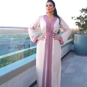 Elegant Moroccan Kaftan Dress | Modest Long Sleeve Abaya | Handmade Dubai Style Farasha | Pink Embroidered Maxi Caftan Gown
