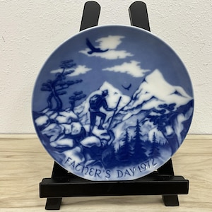 1972 Vintage Royale Blue Winter China Collector Plate Father&#39;s Day  West Germany