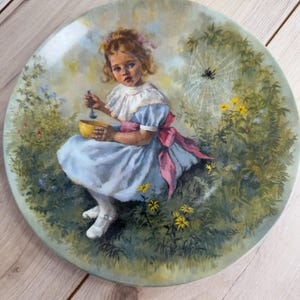 Plato de colección de la Señorita Muffet – Decoración de rimas infantiles vintage – Arte mural de porcelana de los años 80 – Habitación infantil – Regalo para coleccionistas