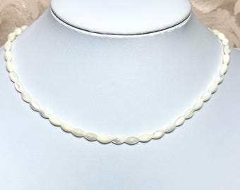 Vintage Mother of Pearl Choker: Iridescent Shell Bead Necklace, 1960s