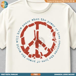 Op de afbeelding: Crèmekleurig T-shirt met een verweerd rood vredesteken en de woorden "de wereld zal vrede kennen wanneer de kracht van liefde de kracht van liefde overwint" in blauw. Het shirt heeft een ronde hals en korte mouwen. Het Wild Ones-logo staat linksboven.