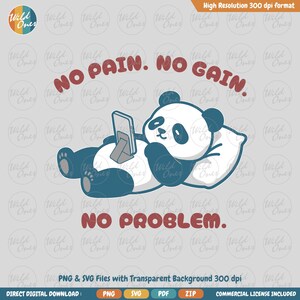 Może przedstawiać: Cyfrowa ilustracja pandy leżącej na poduszce, trzymającej smartfon. Tekst "NO PAIN. NO GAIN. NO PROBLEM." jest wyświetlany na czerwono. Projekt zawiera słowa "Wild Ones" w okrągłym logo.