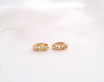 18K Gold-Filled Oval Clicker Hoops