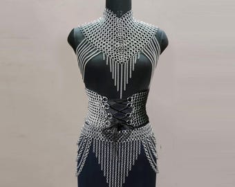 Handgefertigtes eloxiertes Aluminium Kettenhemd Top & Rock Set - Leichte Fantasy Rüstung - Festival Wear, Cosplay Kostüme