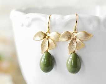 Sage Olive Green Earrings, Gold Flower Olivine Green Teardrop Earrings, Sage Wedding Bridesmaid Gift