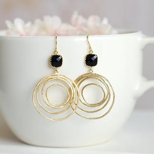 Gold und Schwarz Ohrringe Gold Hoop Ohrringe Gold Kreis Ohrringe Boho Chic Boho Loop Ohrringe Schwarz Glasohrringe Hochzeit Schwarz