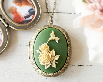 Hummingbird Cameo Locket Necklace, Hummingbird Necklace, Humming Bird Hummingbird Jewelry, Personalized Photo Locket, Gift for Mom Grandma