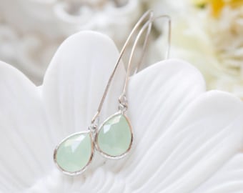 Mint Green Earrings, Silver Long Dangle Earrings, Mint drop Earrings, Mint Green Wedding Bridesmaid Earrings, Gift for Mom Daughter Wife