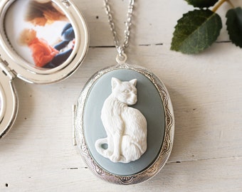 Silver Cat Locket Necklace, Dusty Blue White Cat Cameo Peronalized Photo Locket Necklace, Christmas Gift for Cat Lover Cat Owner Daughter