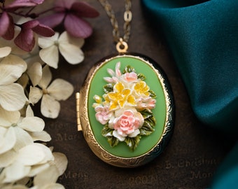 Flower Bouquet Cameo Locket Necklace in Gold and Antique Silver, Personalized Photo Picture Locket,  birthday Christmas Gift for Women