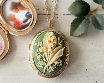 Sage Green Lily of The Valley Locket Necklace with Personalized Photos, Personalized Photo Locket, Gift for Mom Grandma Aunt Wife Sister