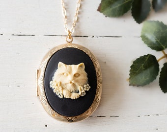 Personalized Cat Locket Necklace With Photos, Large Gold Oval Cat Cameo Locket, Christmas Gift Birthday Gift for Cat Lover Cat Owner